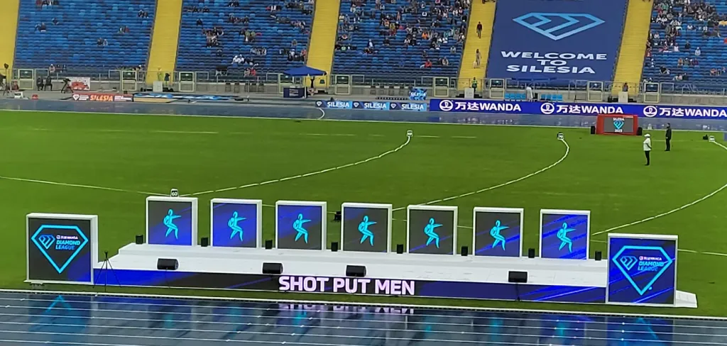 Ikona dyscypliny  sportowej wyświetlana na ekranach multimedialnej sceny LED w trakcie Diamentowej Ligi 2022
